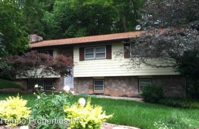 1527 Clairmont - 1527 E Clairmont Pl, Bloomington, IN 47401