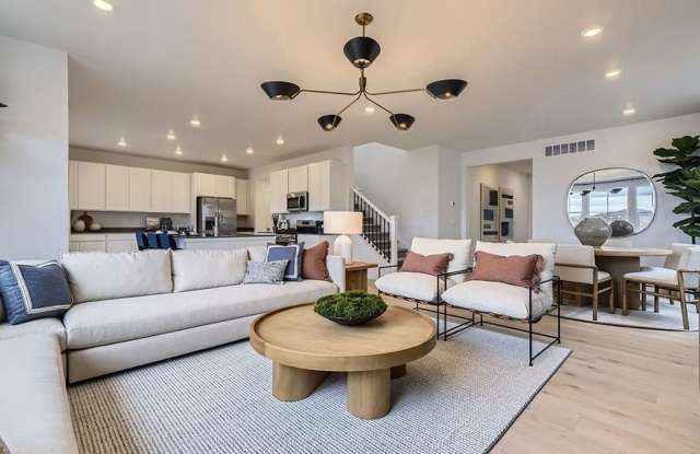 Spacious 4BR House in Commerce City photos photos