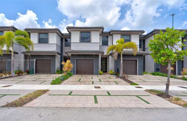 15826 Northwest 91st Avenue photos photos