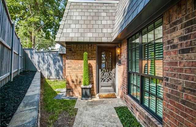 10515 Berry Knoll Drive Gallery 3