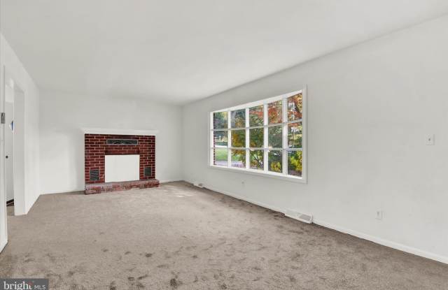2738 BIRD VIEW Road Gallery 2