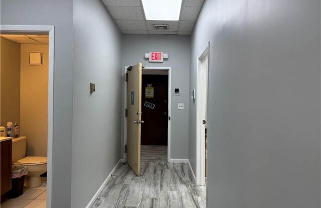 2015 Forest Avenue Gallery 4