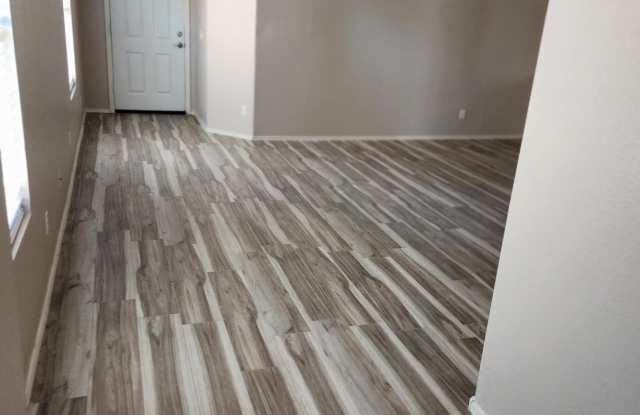 15864 W Evans Gallery 2