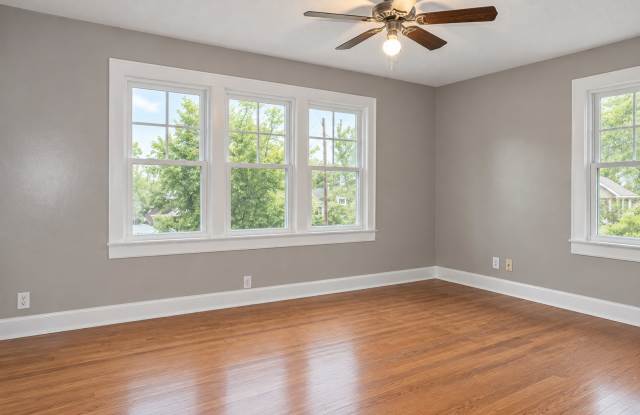 Beautiful, charming duplex in revitalized neighborhood. Gallery 2