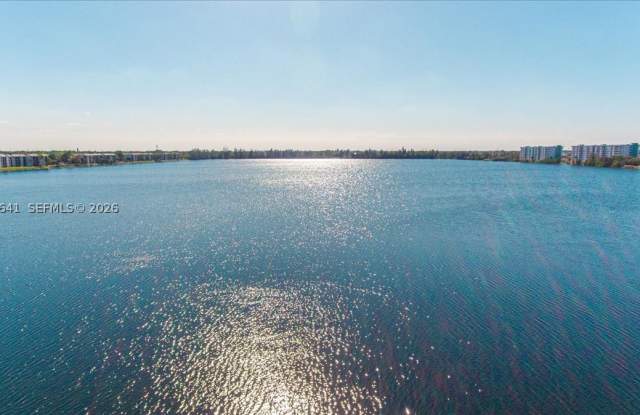 110 Lake Emerald Dr Gallery 2