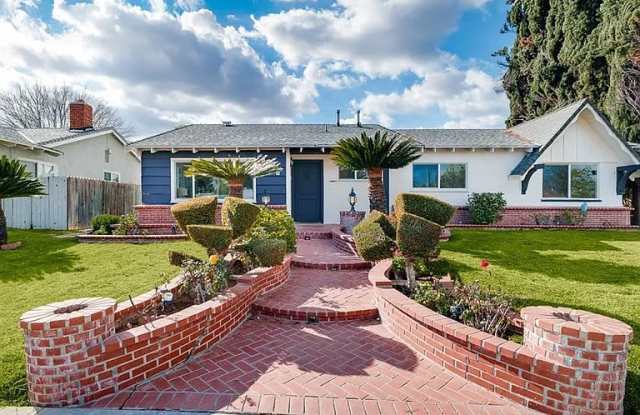 6901 Fallbrook Avenue photos photos