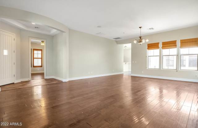 13669 N 151ST Drive Gallery 4