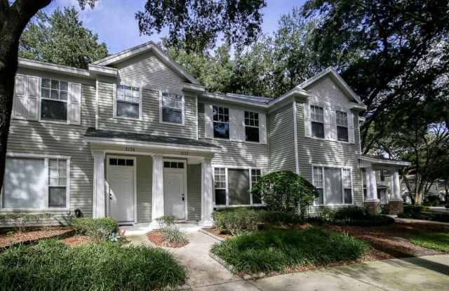 2132 GOLDEN OAK LANE - 2132 Golden Oak Lane, Valrico, FL 33594