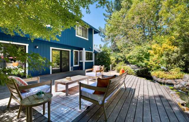 Private Pleasant Valley Retreat: 5BD/3BA on 3/4 Acre with Heated Pool and Solar photos photos