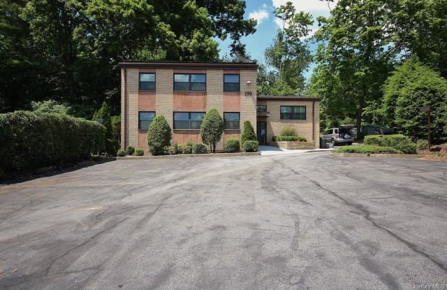 190 N State Road - 190 North State Road, Briarcliff Manor, NY 10510