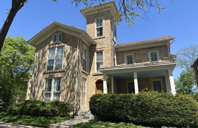 423 N Pinckney St photos photos