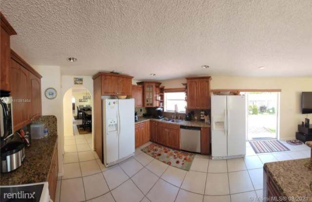 14691 SW 136th Pl Gallery 3