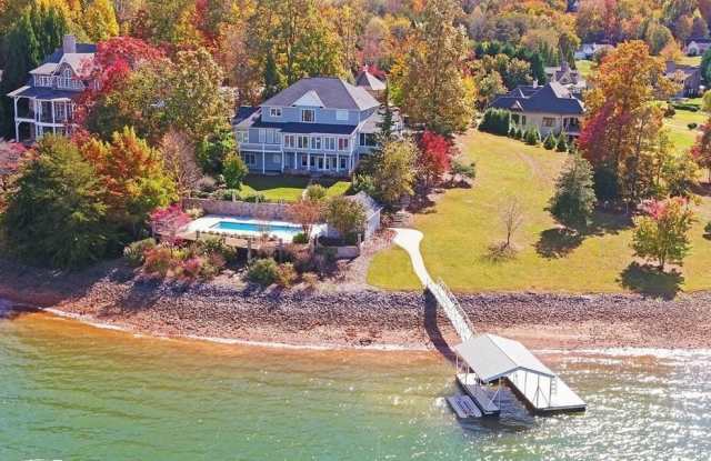 1951 Island View Drive Gallery 1