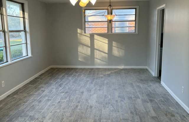 706 Wilson Avenue Gallery 3