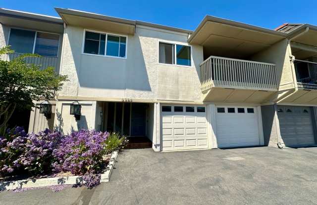 Spacious 3 Bedroom Townhome near USD!! Parking + Laundry Included!! photos photos