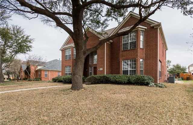 8616 Crested Cove Court Gallery 3