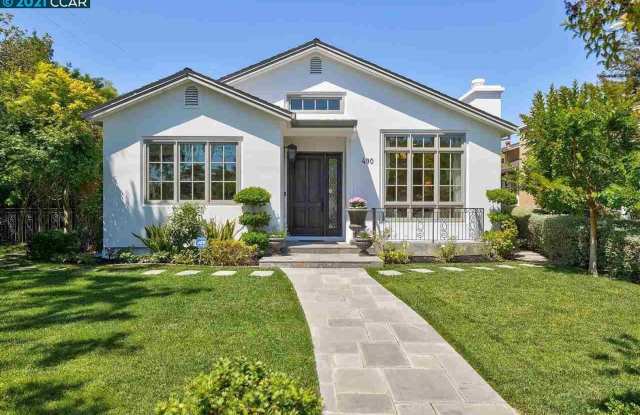 Beautifully Updated 5-Bedroom Home in Prime Los Altos Location photos photos
