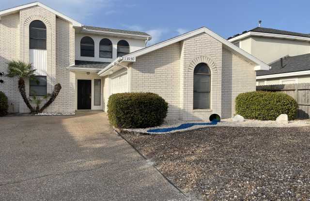 13930 Dasmarinas Drive photos photos