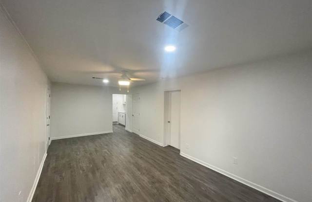 4967 Kimball Avenue Gallery 3