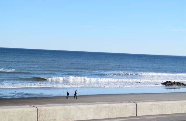 901 Ocean Gallery 2