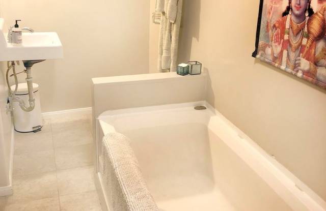 1807 Silverlake Dr. Gallery 4