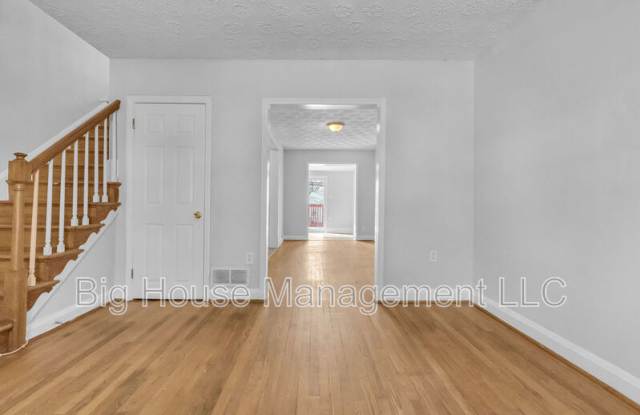 36 S Hawthorne Rd Gallery 4