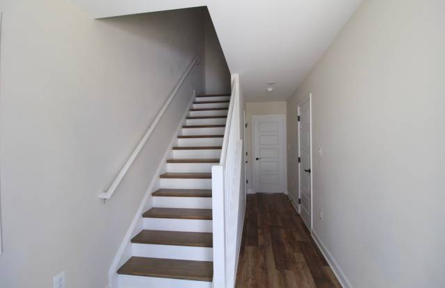 Spacious 3-level Townhome with a Garage, Loads of Storage and Great Location! Gallery 3