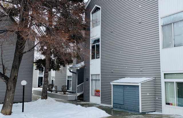 3325 S Monaco Parkway Gallery 2