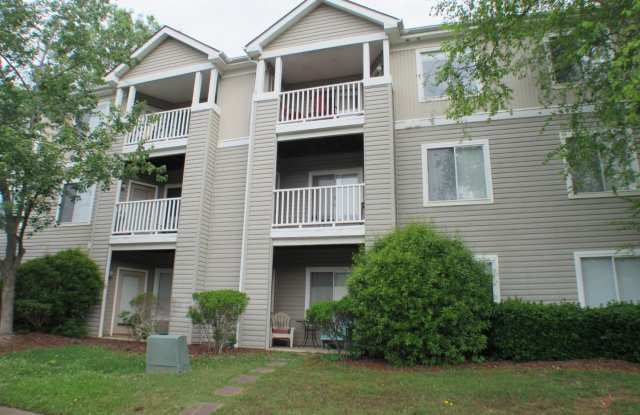 1401 Collegiate Cir Apt 104 photos photos