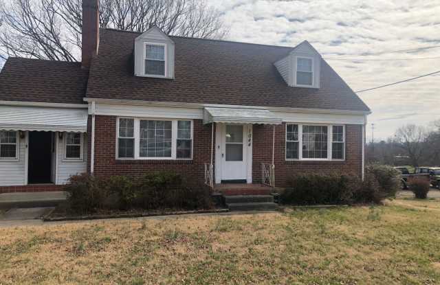 1044 Highland Rd - 1044 Highland Road, Salem, VA 24153