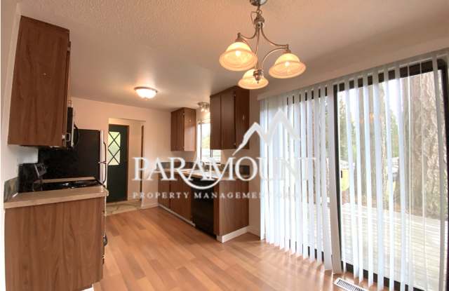 Newly Renovated 3 Bedroom! Lawncare Included! Gallery 4
