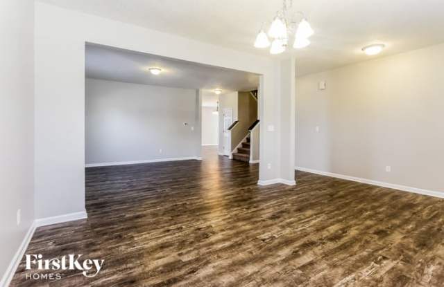 1685 Woodside Circle Gallery 3