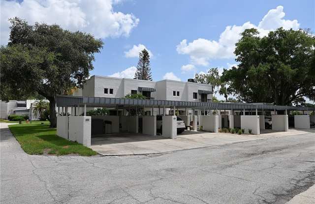 1808 VILLAGE Court Gallery 1