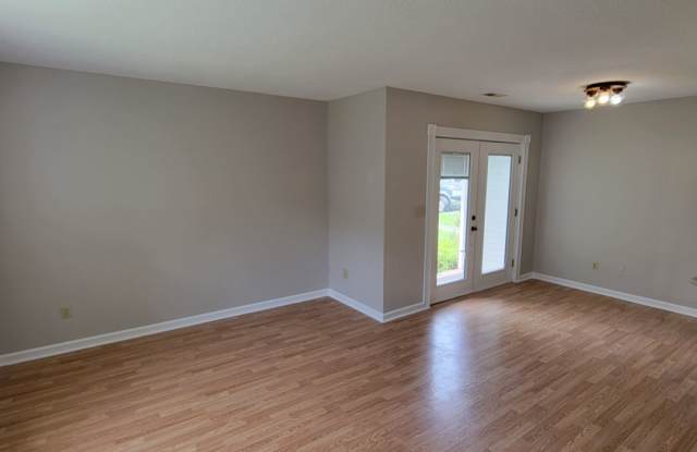 2/1.5 Townhome-Cookeville City- End Unit Gallery 3
