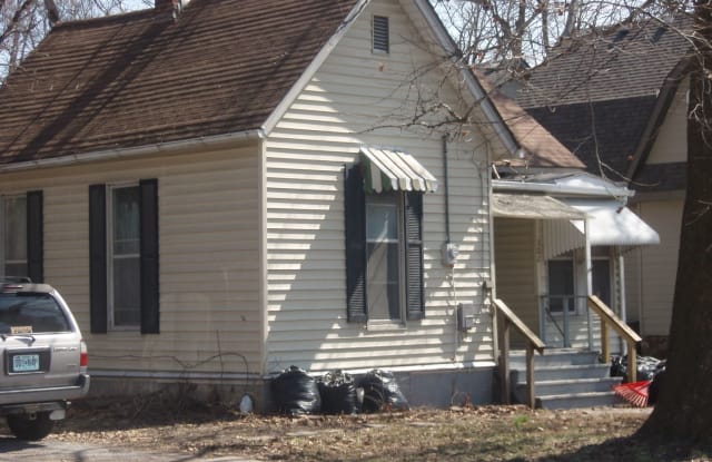 302 North College Avenue - 302 North College Street, Columbia, MO 65201