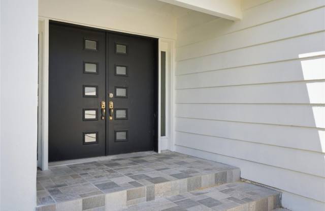 5200 26TH Avenue N Gallery 4