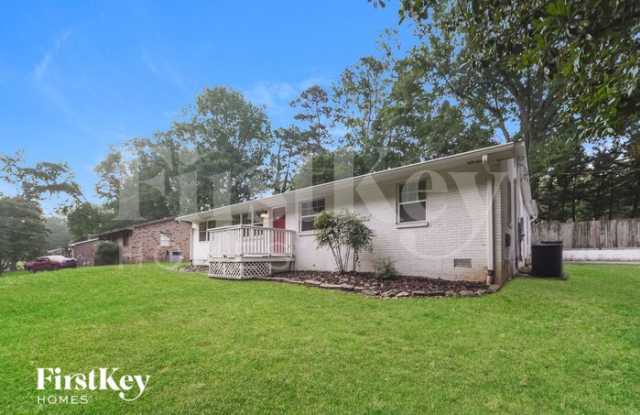 2521 Skyland Drive Gallery 2