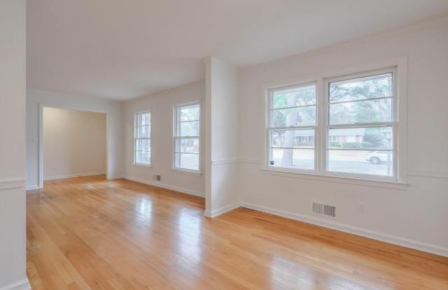 1055 Tuxedo Drive Gallery 3