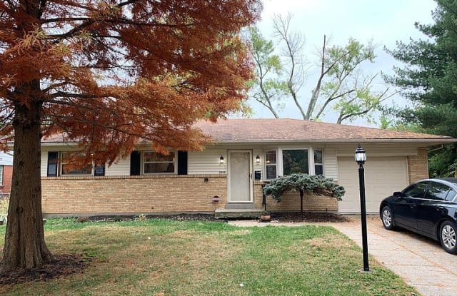 9300 Wynnecrest Dr - 9300 Wynnecrest Drive, Blue Ash, OH 45242