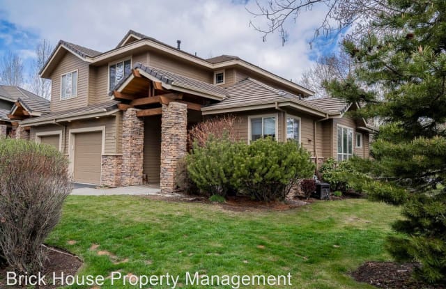 Broken Top with 3 Suites - 61789 Metolius Drive, Bend, OR 97702