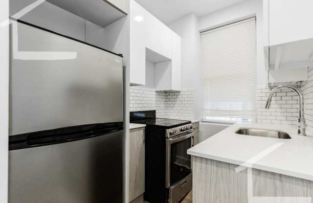 Sunny Studio Heat and Hot Water Included photos photos