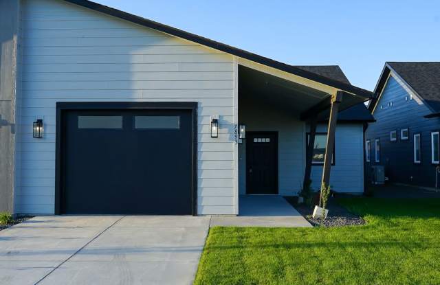 Just completed 2 Bedroom 2 Bath in Coeur d'Alene photos photos