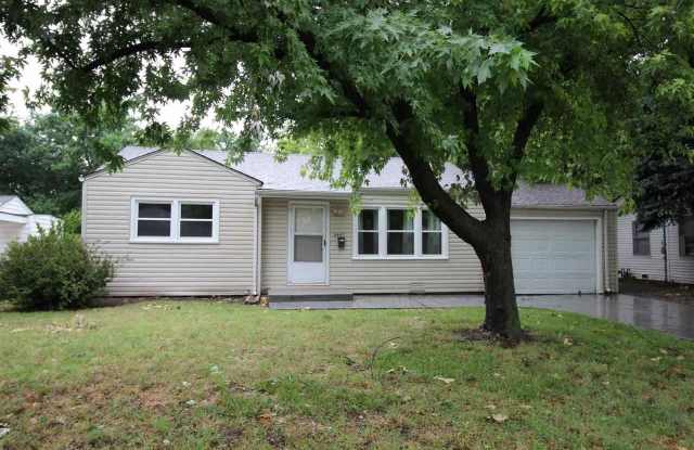 2467 S Bennett Ave photos photos