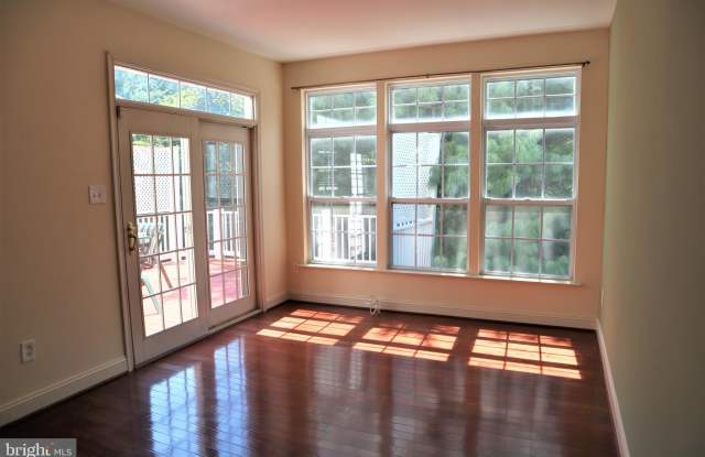 18404 OXFORDSHIRE TERRACE Gallery 3