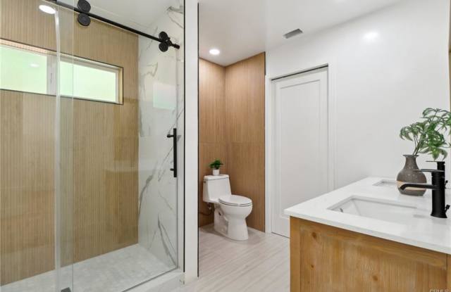 4656 Greenbush Avenue photos photos