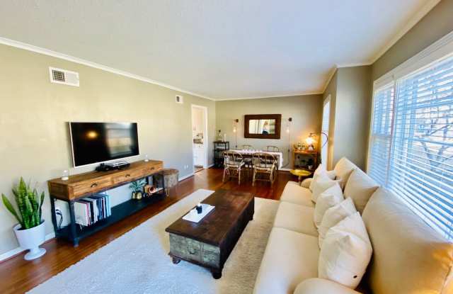 2001 W 71st Street - 2001 West 71st Street, Prairie Village, KS 66208