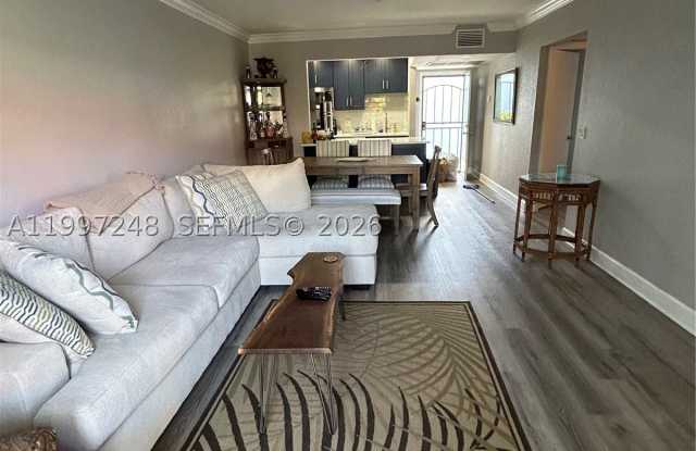 725 Hummingbird Way Gallery 3