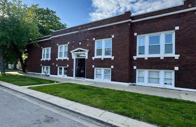 2345 Cuyler Avenue Gallery 2