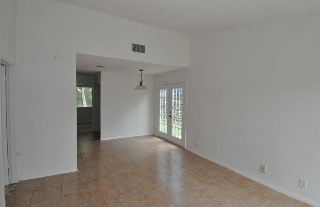 10612 Topperwein Dr #B Gallery 4