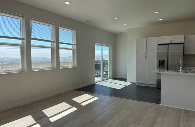 West Valley Stunning Duplex Gallery 2